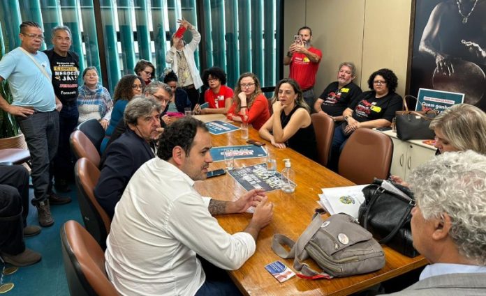 PLP 93/23: Câmara aprova novo arcabouço fiscal com pacote de maldades a servidores